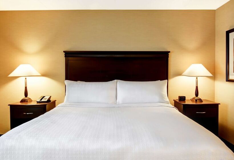 בית מלון כפרי Homewood Suites By Hilton Toronto Airport Corporate Centre