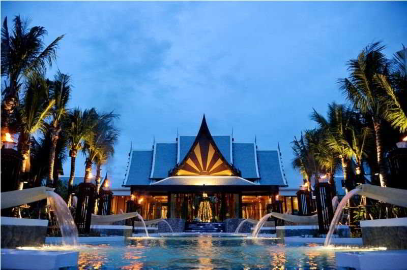 هتل Natai Beach Resort