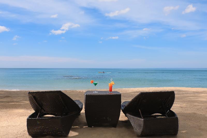 هتل Natai Beach Resort