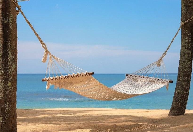هتل Natai Beach Resort