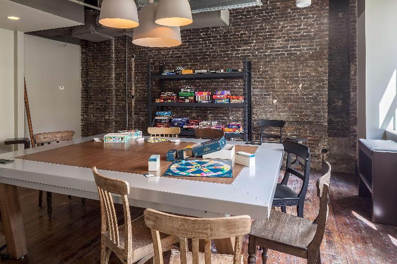 هتل Rl Baltimore Inner Harbor