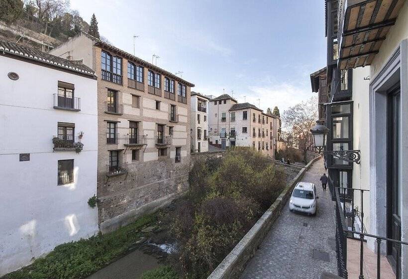 هتل Shine Albayzin