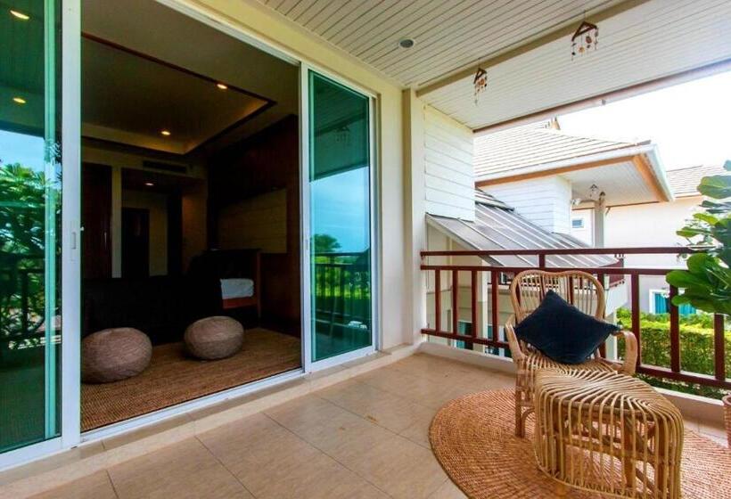 Searidge Hua Hin Resort & Poolvilla