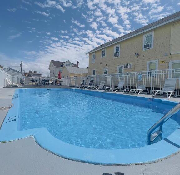 Dry Dock Motel