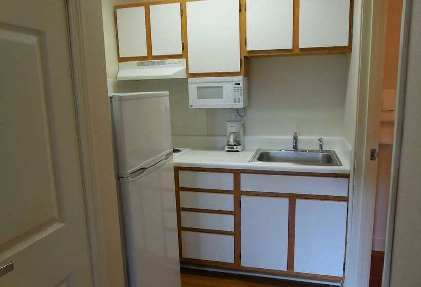 בית מלון כפרי Affordable Suites Salisbury