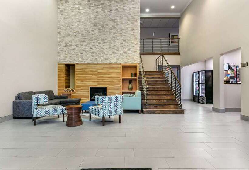 هتل Clarion Pointe Columbusbradley Park
