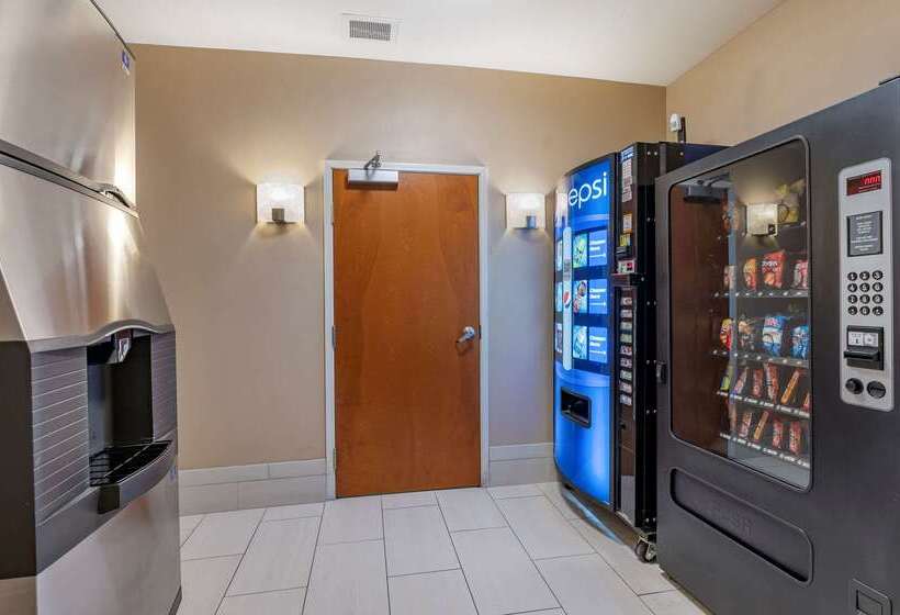 בית מלון כפרי Comfort Inn Hebronlowell Area