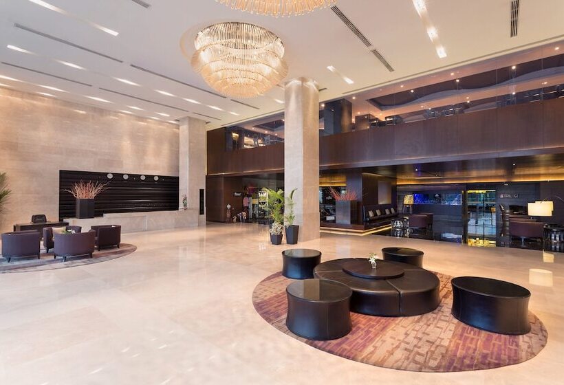 ホテル Crowne Plaza Kochi, An Ihg