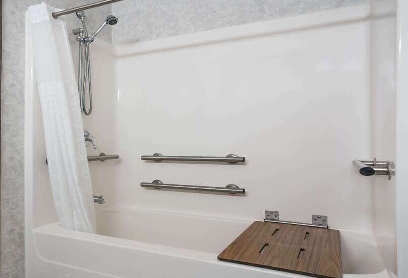 בית מלון כפרי Days Inn By Wyndham Fargo/casselton