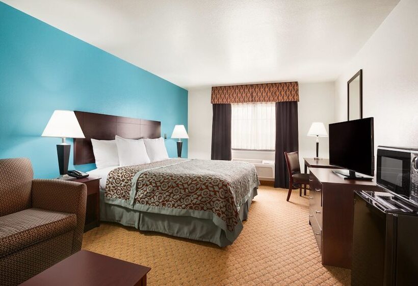 هتل Days Inn & Suites By Wyndham Conroe North