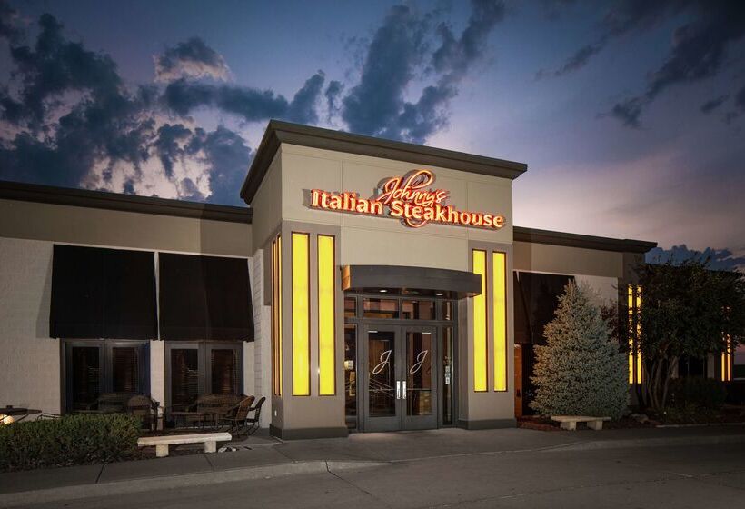 בית מלון כפרי Hilton Garden Inn Des Moines Airport