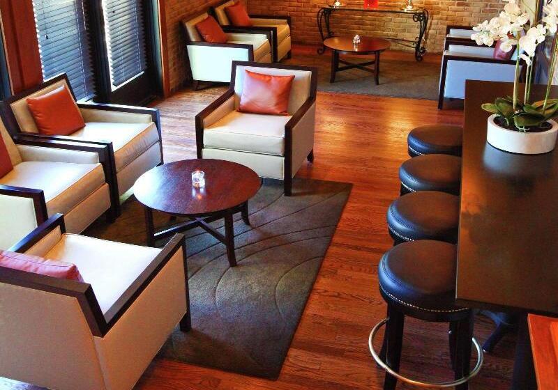 בית מלון כפרי Hilton Garden Inn Des Moines Airport