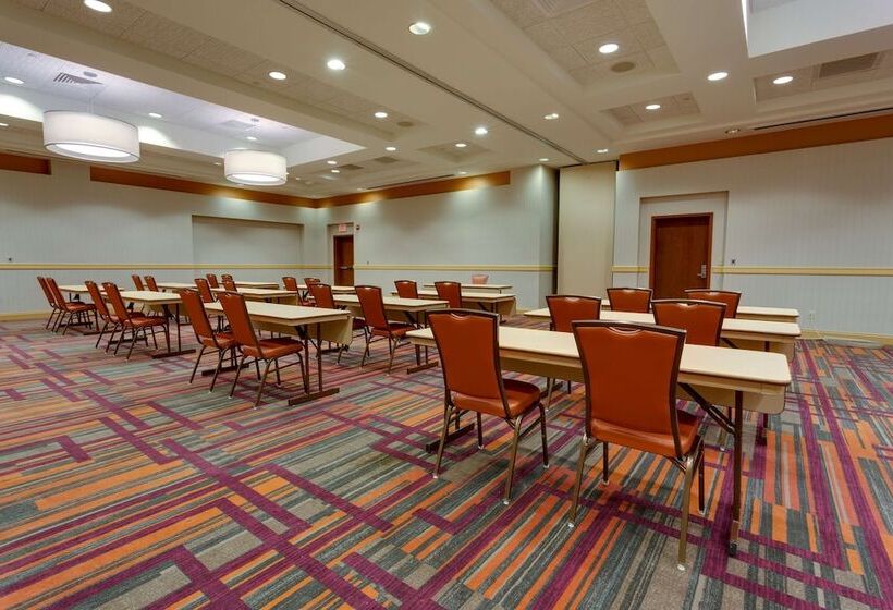 בית מלון כפרי Drury Inn & Suites Baton Rouge