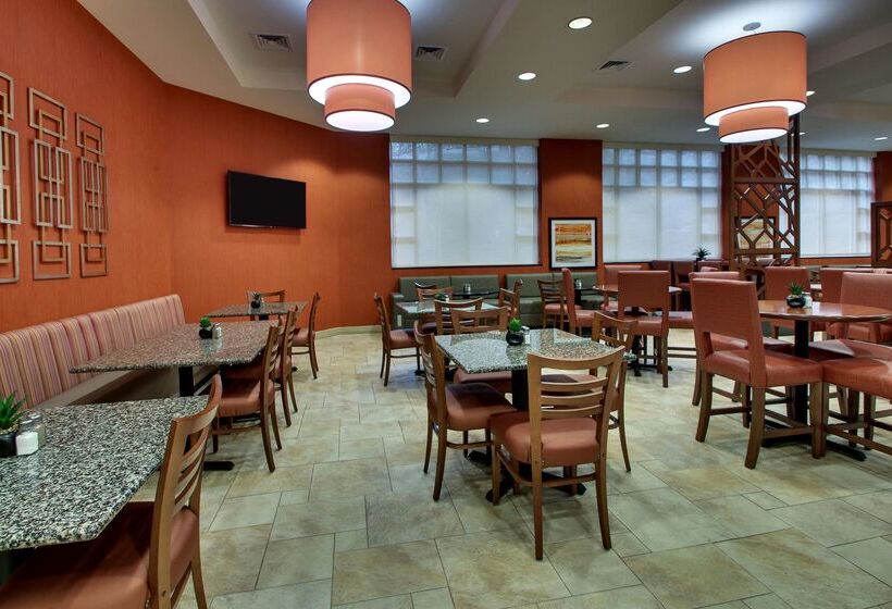 בית מלון כפרי Drury Inn & Suites Charlotte Northlake