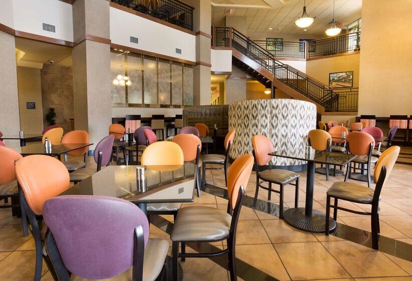 בית מלון כפרי Drury Inn & Suites Flagstaff