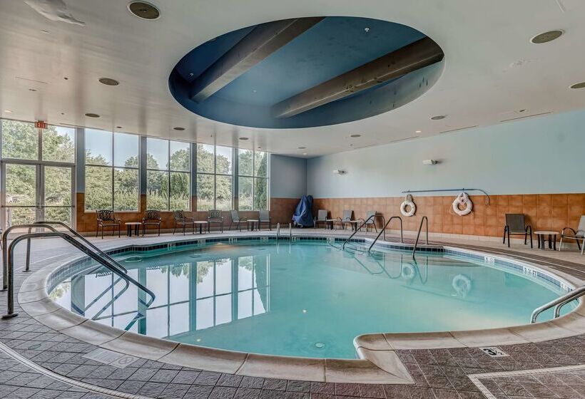 هتل Embassy Suites Atlanta   Kennesaw Town Center