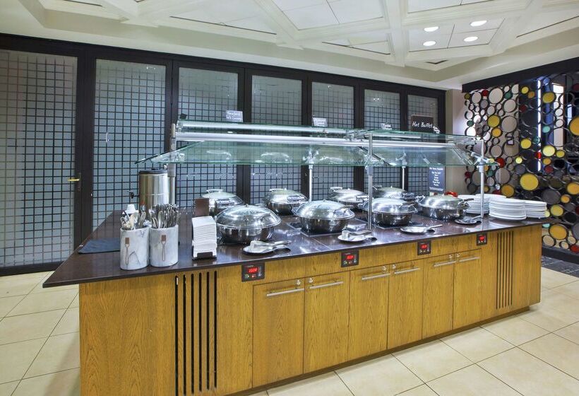 هتل Embassy Suites Columbus Airport