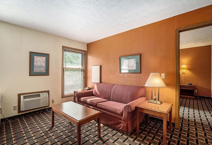 בית מלון כפרי Great Lakes Inn And Suites
