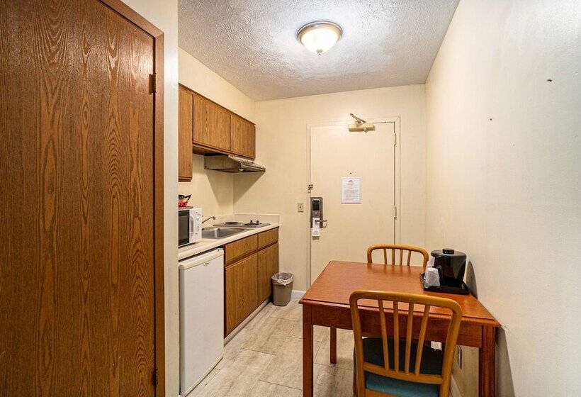בית מלון כפרי Great Lakes Inn And Suites