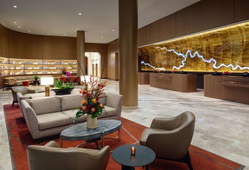 هتل Hilton Columbus Downtown