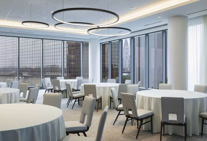 هتل Hilton Columbus Downtown