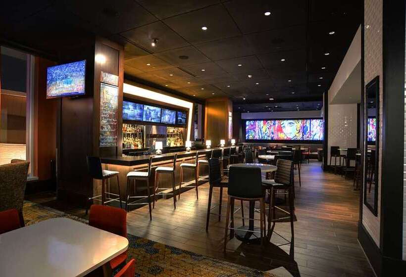 هتل Hilton Columbus Downtown