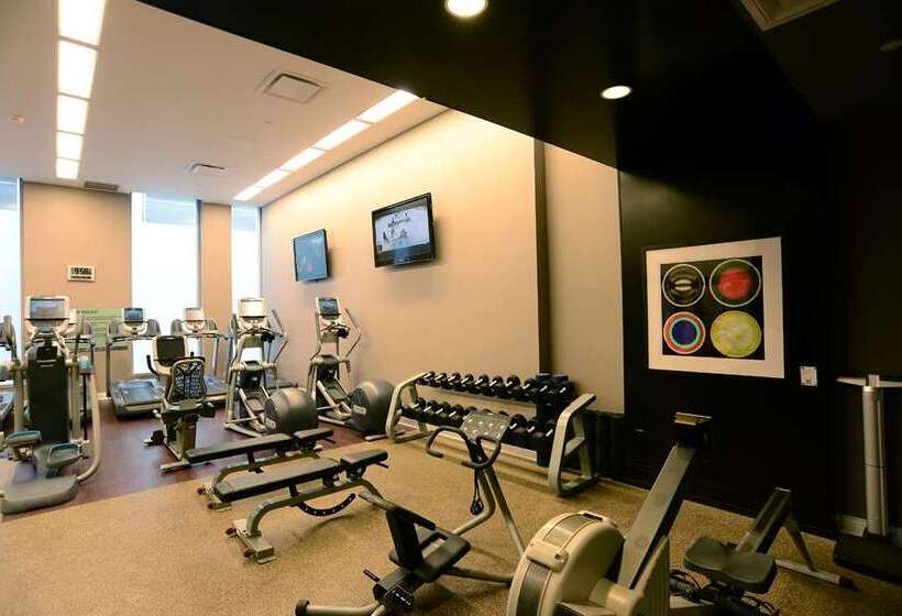 هتل Hilton Columbus Downtown