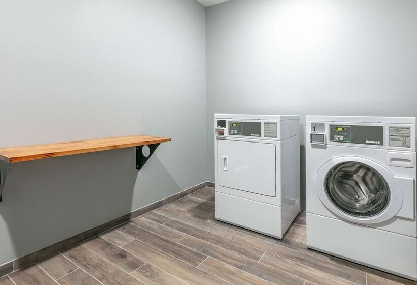 호텔 La Quinta By Wyndham Jacksonville, Texas