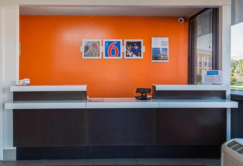 فندق Studio 6 Suites Perry, Ga