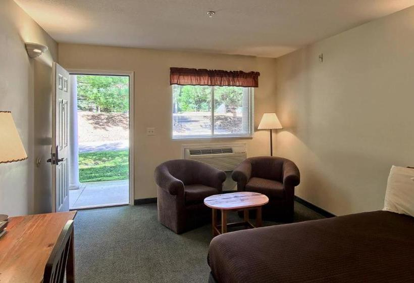 בית מלון כפרי The Legend Cottage Inn