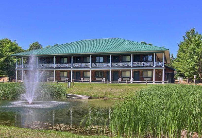 בית מלון כפרי The Legend Cottage Inn