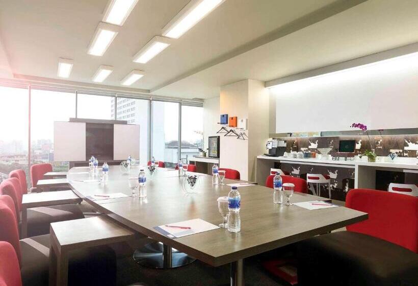 Novotel Jakarta Gajah Mada