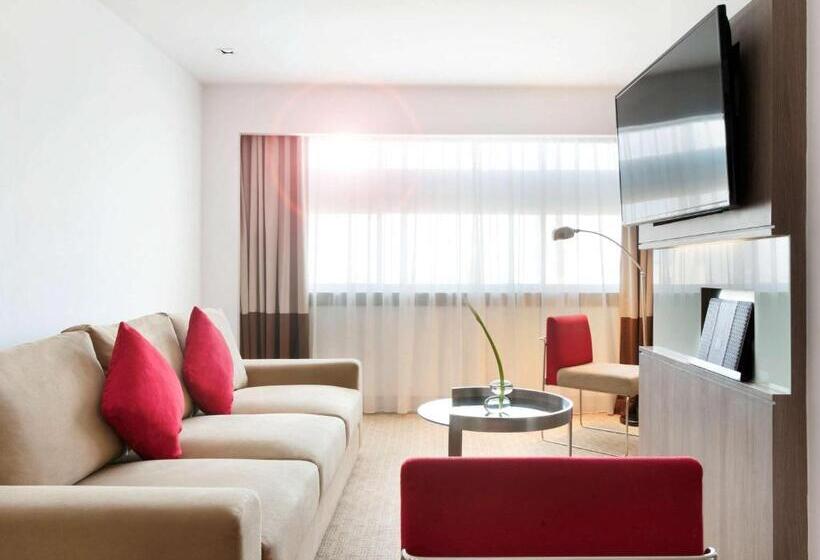 Novotel Jakarta Gajah Mada