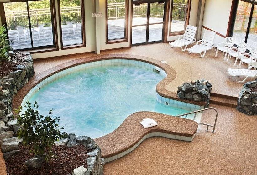 The Summit Resort