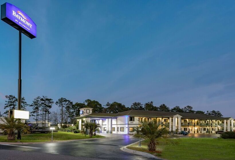 בית מלון כפרי Baymont By Wyndham Midway Tallahassee