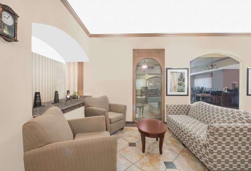 בית מלון כפרי Baymont By Wyndham Snyder