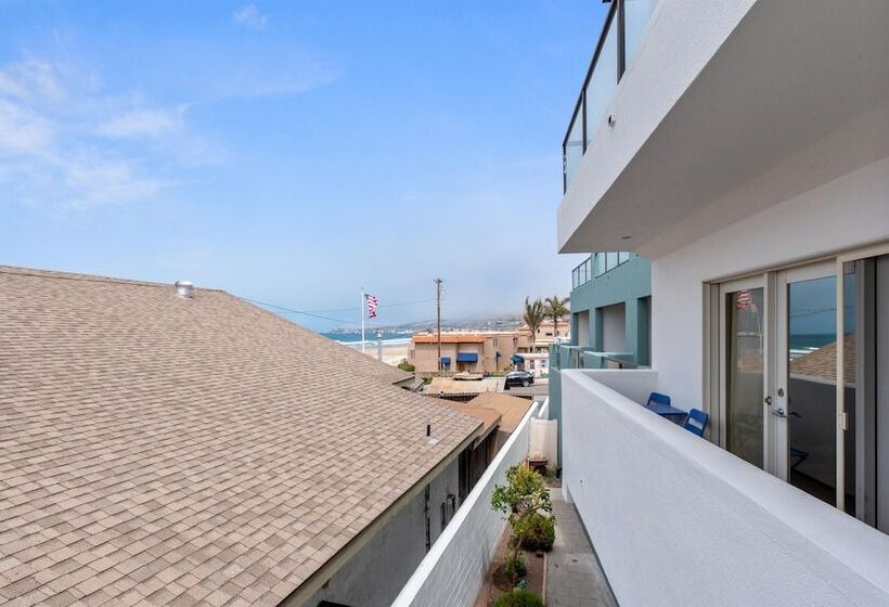בית מלון כפרי Beach House Inn & Suites
