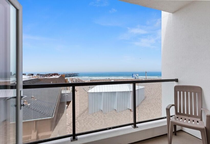 בית מלון כפרי Beach House Inn & Suites
