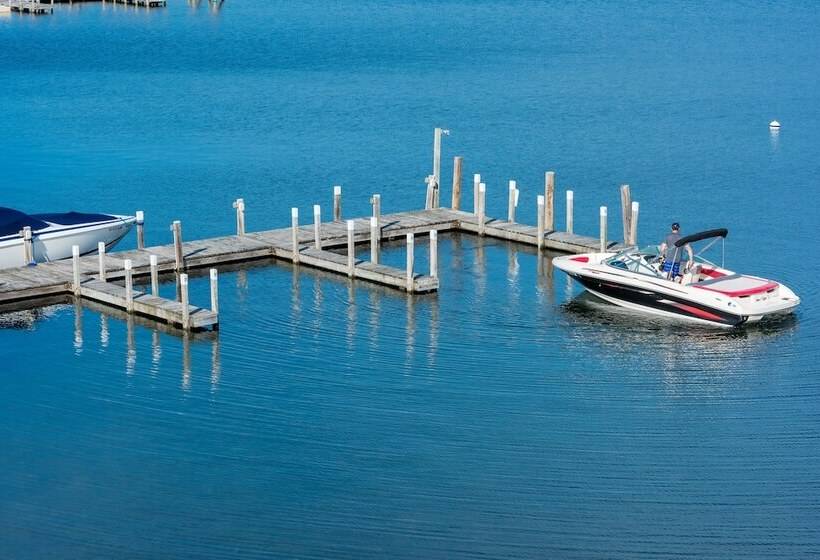 فندق Center Harbor Inn