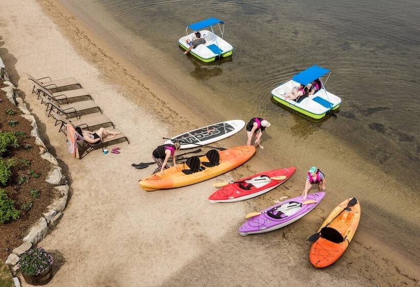 فندق Center Harbor Inn