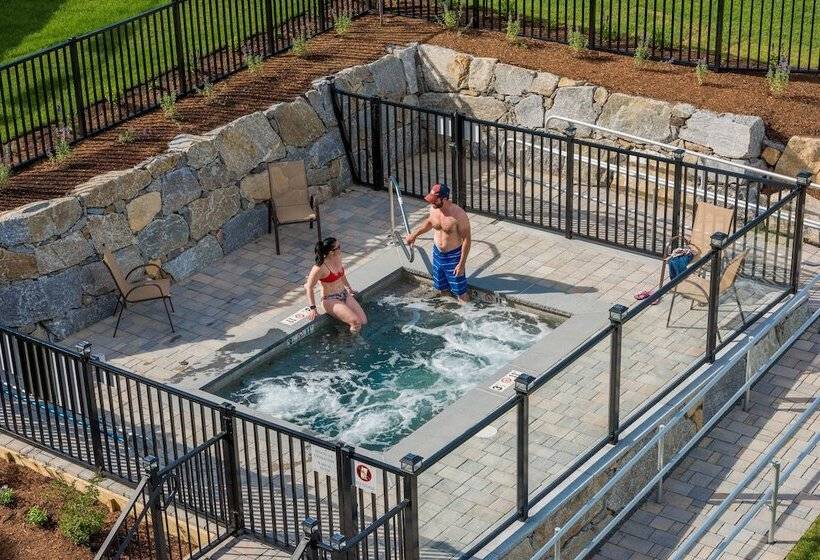 فندق Center Harbor Inn