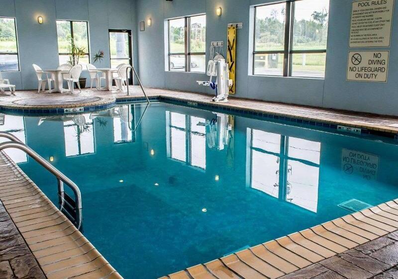 Отель Comfort Inn & Suites Franklin East