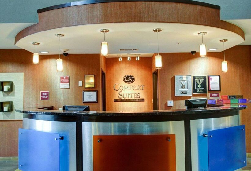 호텔 Comfort Suites