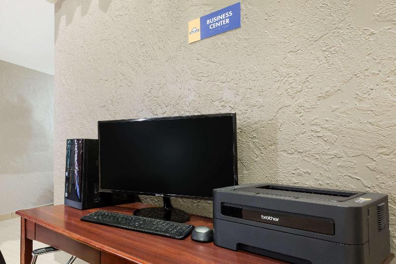 هتل Days Inn By Wyndham West Des Moines