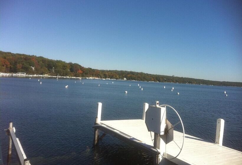 فندق Fontana Village Inn