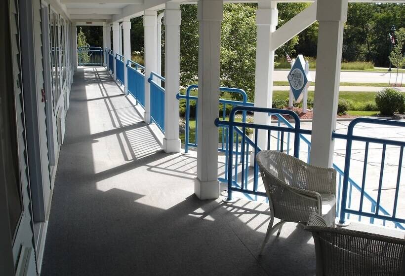 فندق Fontana Village Inn