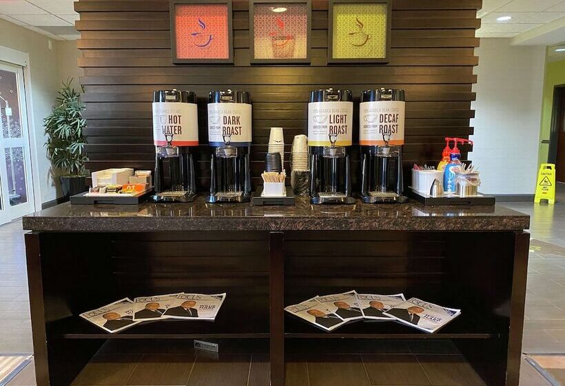 فندق Hampton Inn By Hilton Leesville Fort Johnson