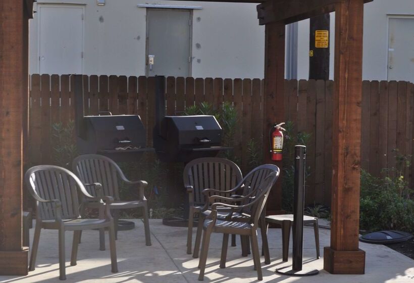 Отель Hampton Inn Pleasanton