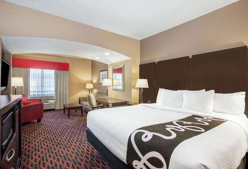 هتل La Quinta By Wyndham Conway