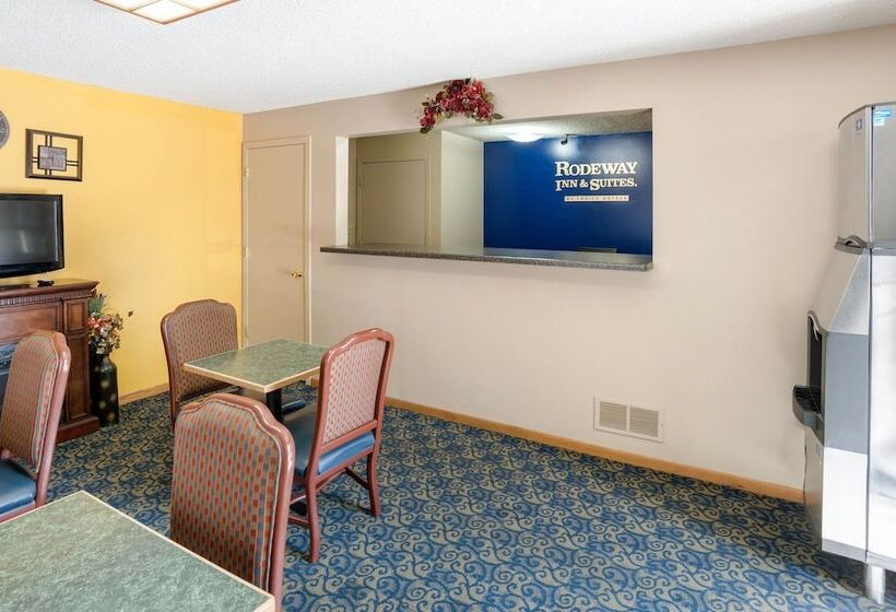 هتل Rodeway Inn & Suites
